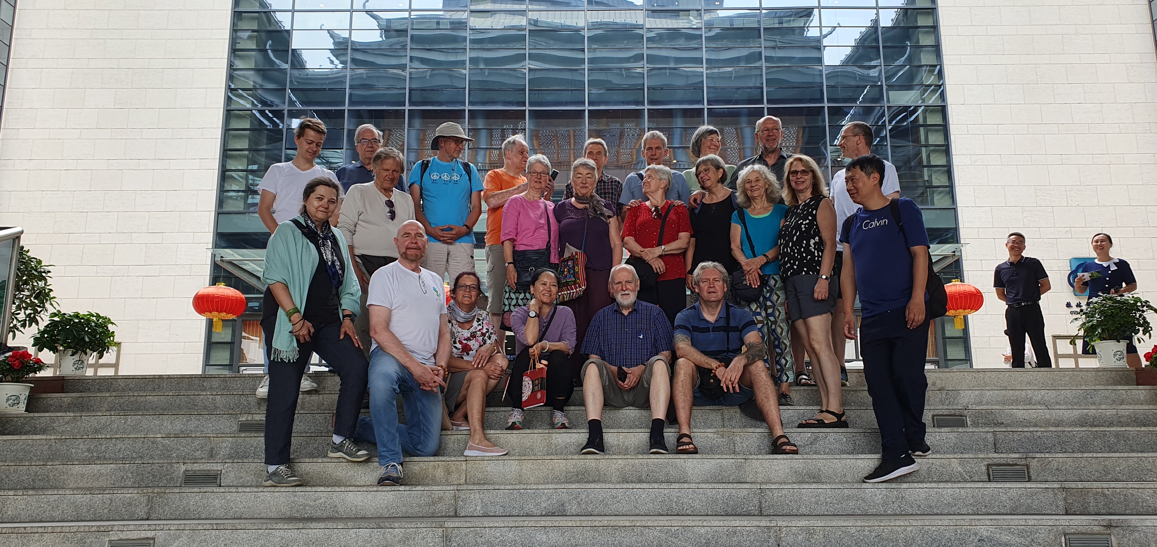 Vor dem Stadtplanungsmuseum Guilin